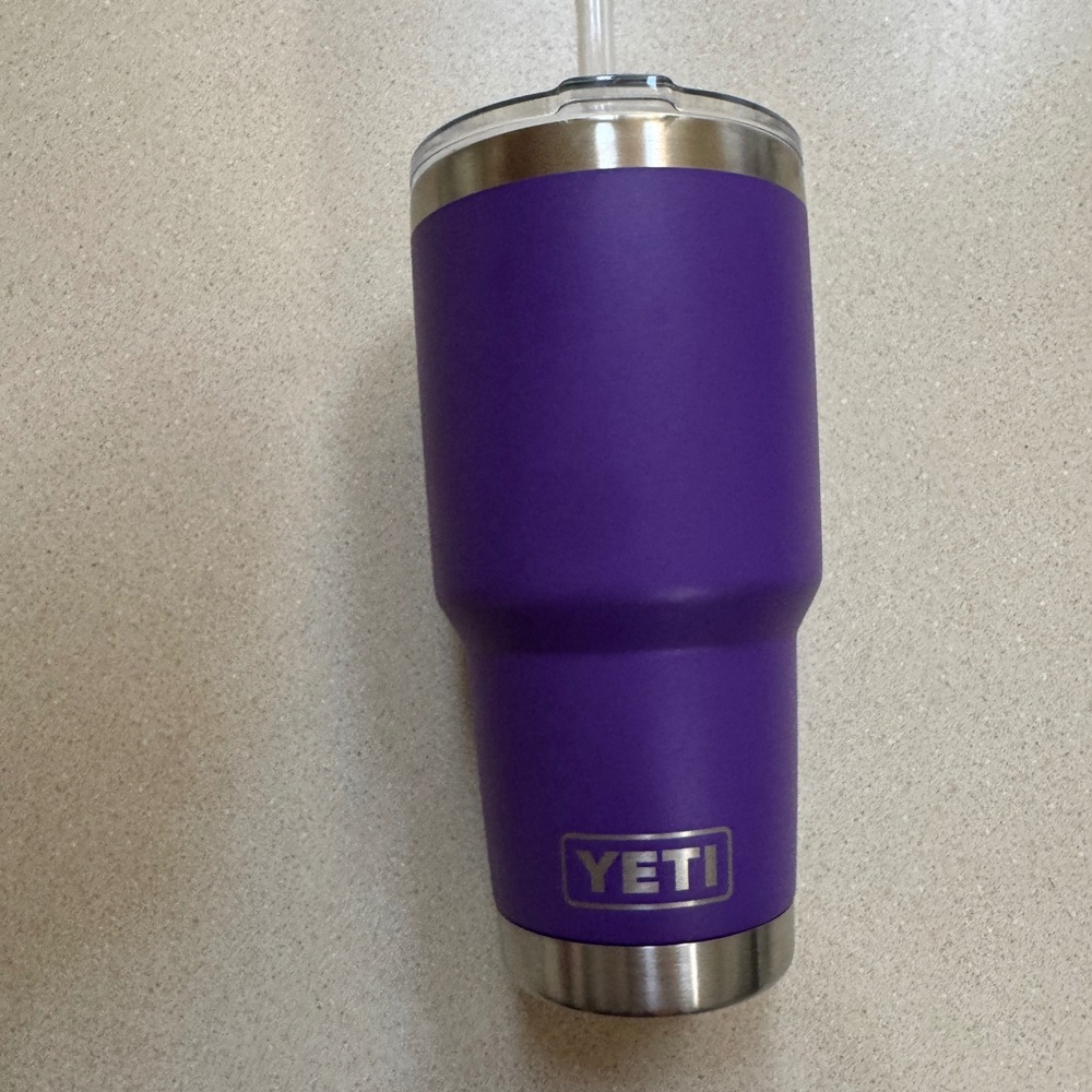 YETI Rambler 30 oz Tumbler Purple Stainless Steel Vacuum Insulated Travel Mug